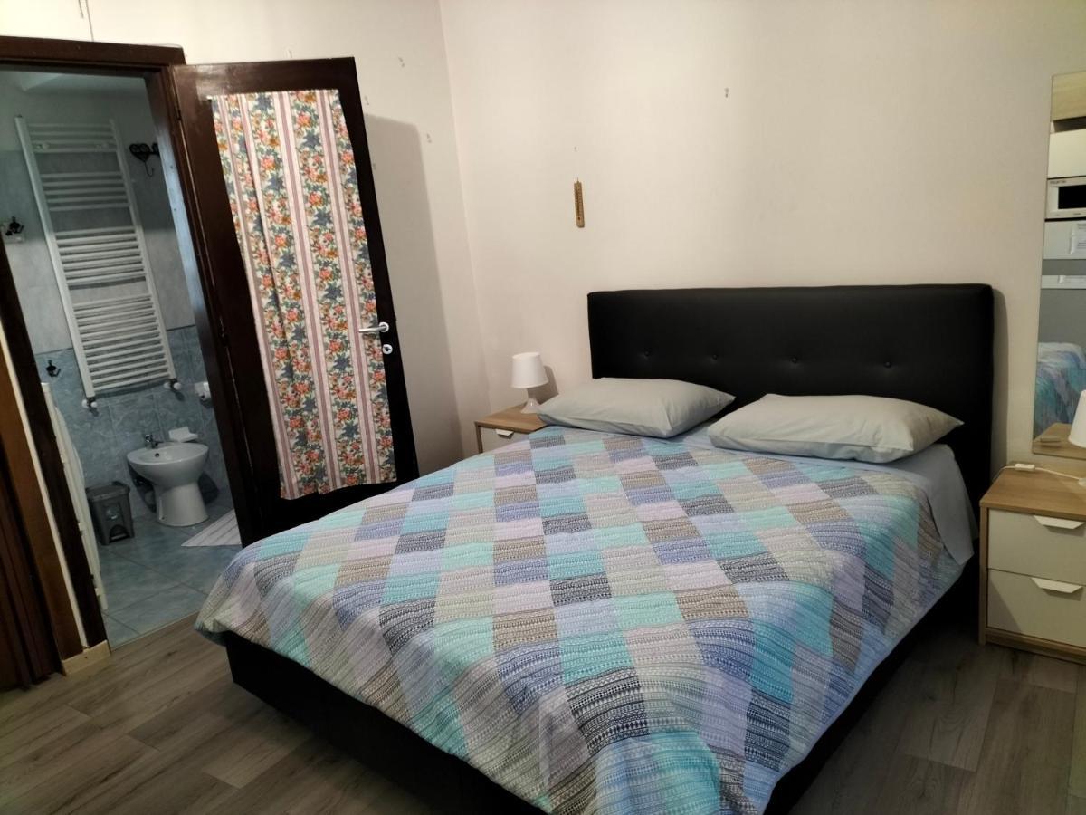 Affitti Brevi Ferrera Monolocale Ferrera 20 Minuti Da Rho Fiera E San Siro Apartment Bareggio Ngoại thất bức ảnh