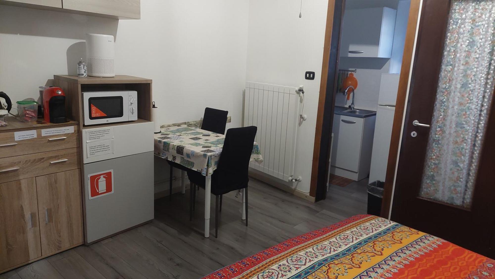 Affitti Brevi Ferrera Monolocale Ferrera 20 Minuti Da Rho Fiera E San Siro Apartment Bareggio Phòng bức ảnh
